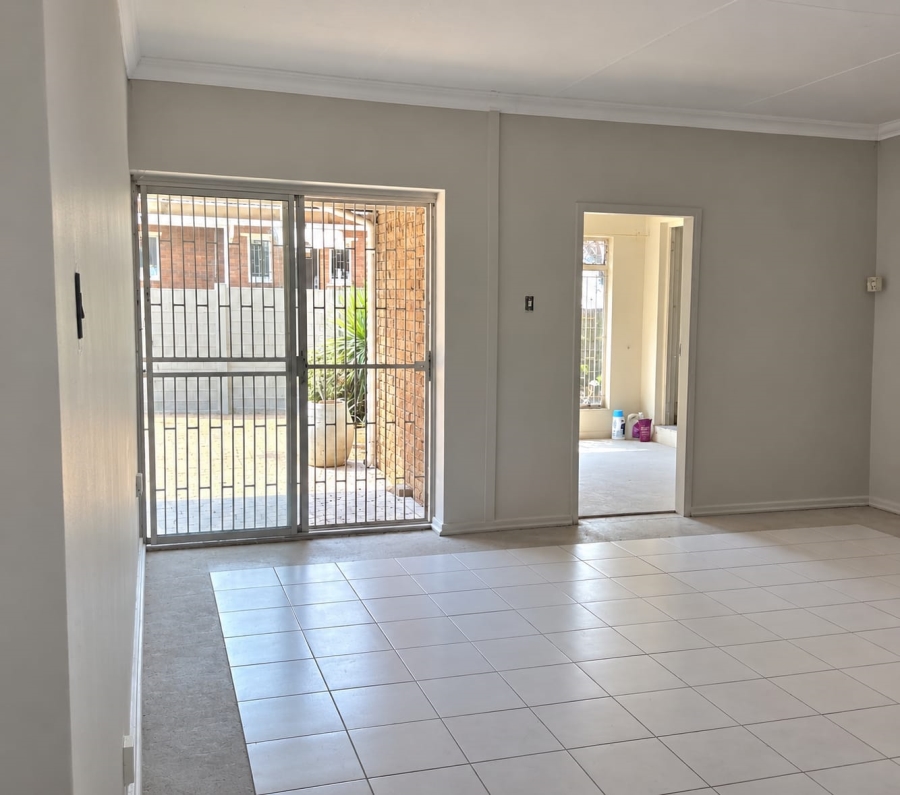 To Let 4 Bedroom Property for Rent in Safari Gardens North West